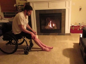 Para Man Stretches Out Muscle Tone - Excersize Feet