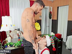 Tannor Reed - Men Rides Chris Damneds Big Cock On The Desk Until He Pulls Out And