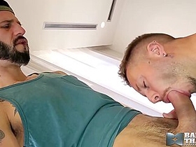 Hung Gay Studs Bareback After Blowjob - Romeo Davis And Mars Gymburger